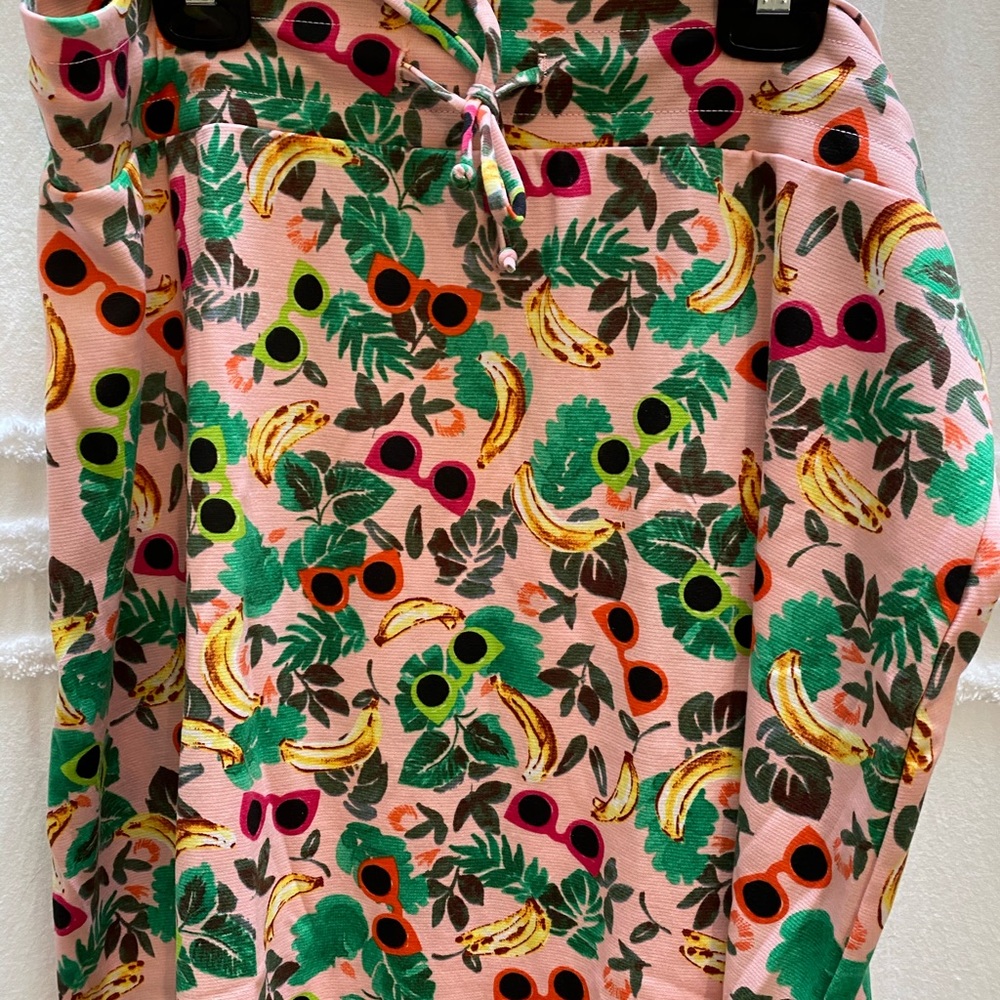 Agnes and Dora live in Skirt NWT